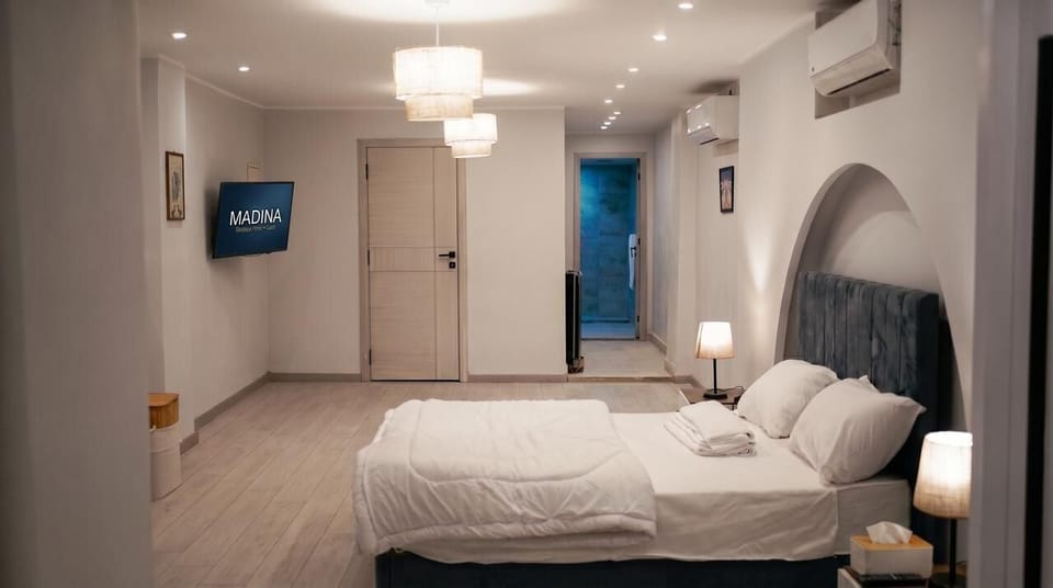 Deluxe Double or Twin Room, City View | Blackout drapes, iron/ironing board, WiFi (free)
