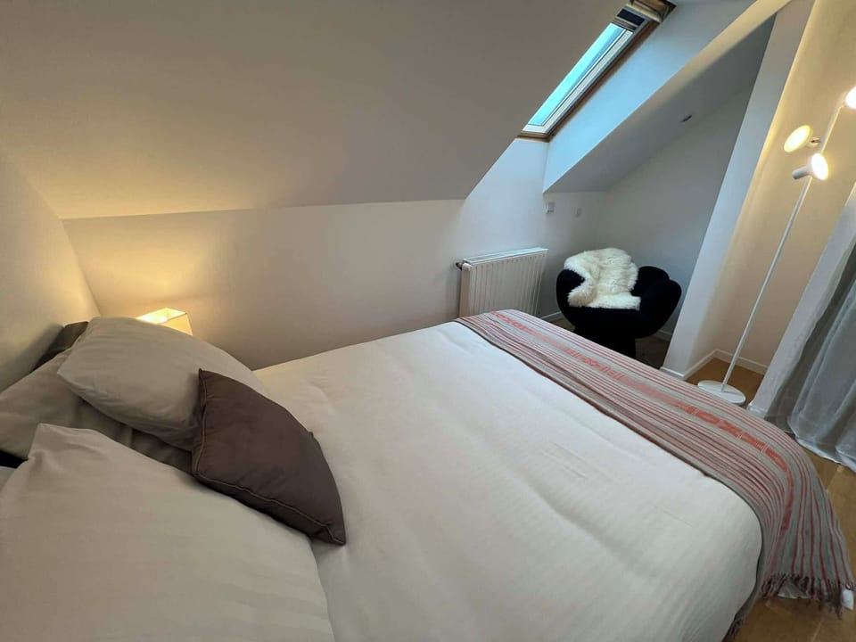 Iron/ironing board (on request), WiFi (free)