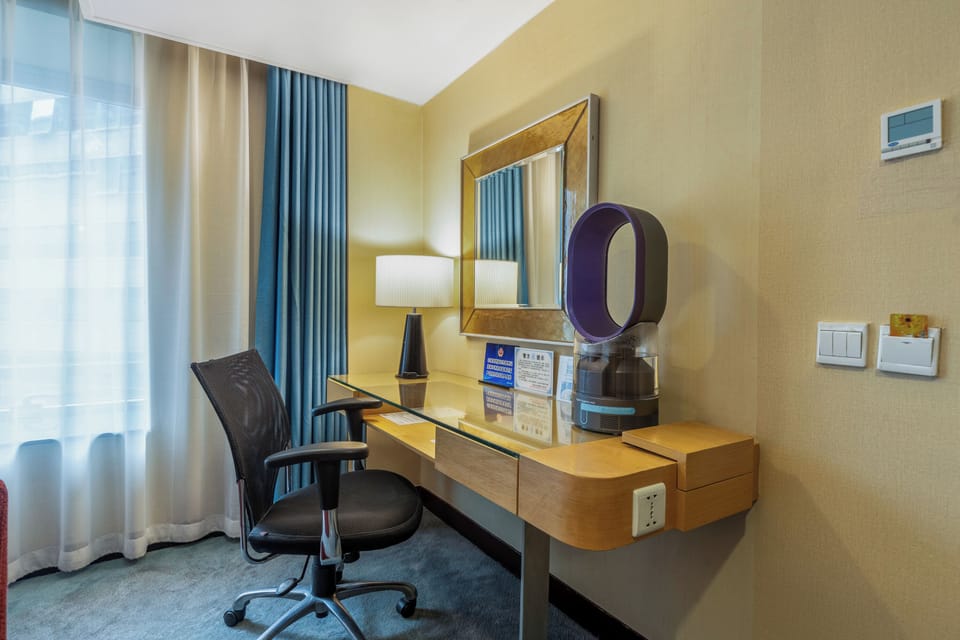 Suite | Interior
