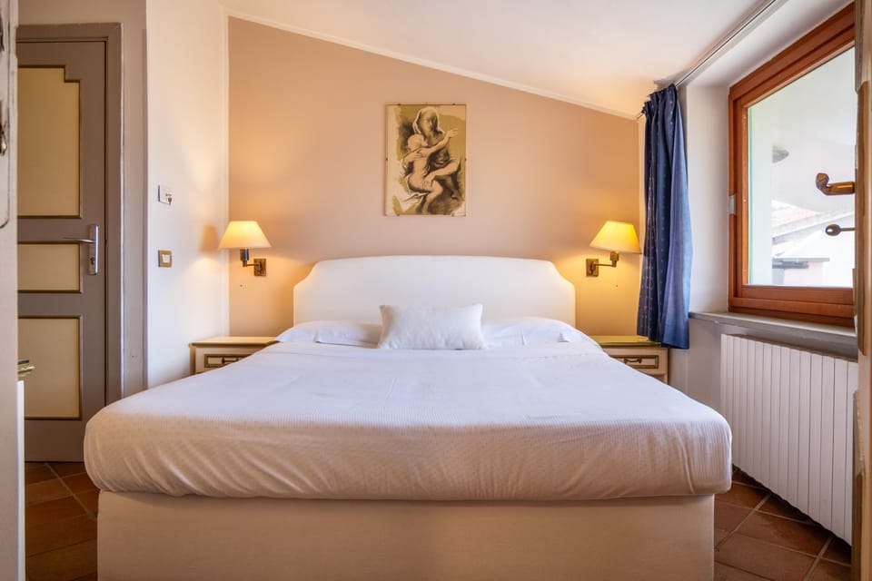 Double Room, 1 Double Bed, Private Bathroom, Sea View | Premium bedding, in-room safe, individually furnished, desk