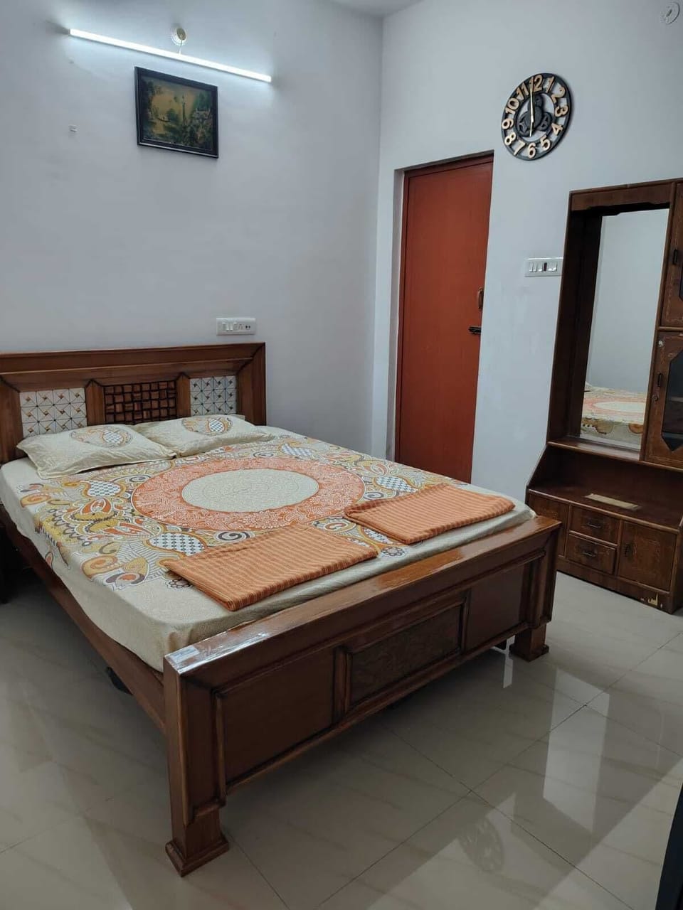 Comfort Double Room | Desk, laptop workspace, iron/ironing board