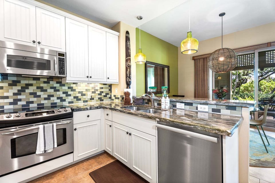Townhome, Multiple Beds, Garden View (Kulalani at Mauna Lani 2204) | Private kitchen | Coffee/tea maker