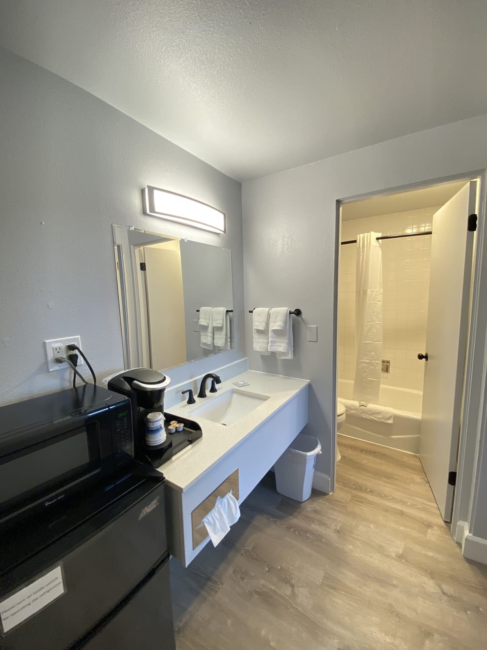 Room, 2 Queen Beds | Bathroom | Shower, free toiletries, towels