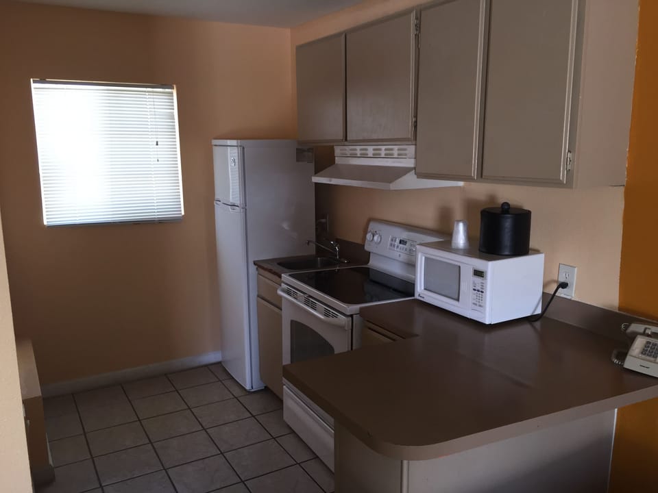 Standard Room, 2 Queen Beds | Private kitchen