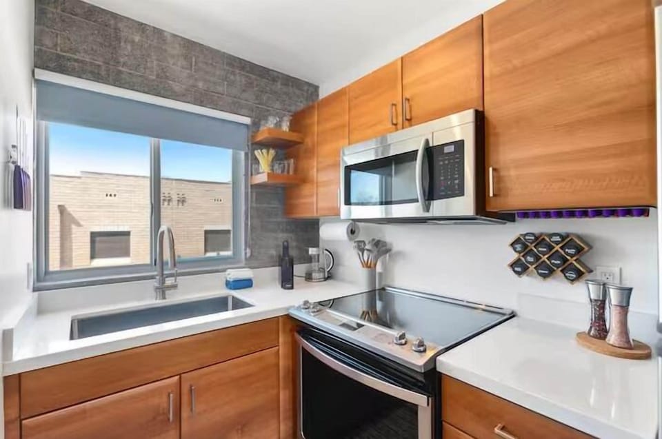 Comfort Apartment | Private kitchen | Fridge, oven, stovetop, dishwasher