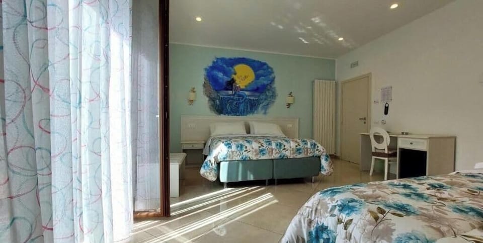 Superior Double or Twin Room, Balcony, Mountain View | In-room safe, iron/ironing board (on request), WiFi (free), bed sheets