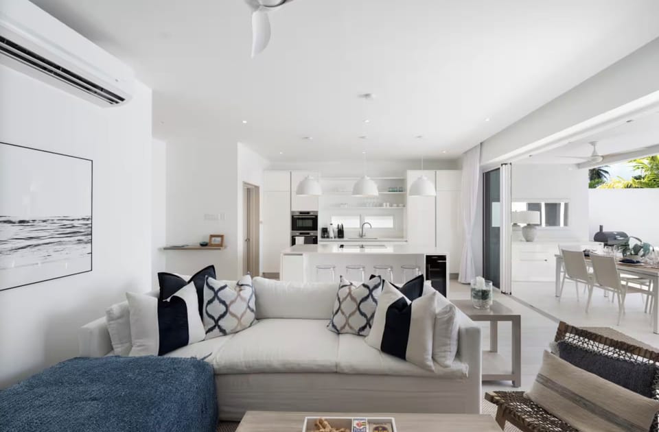 Villa, 3 Bedrooms, Private Pool, Garden View | Living room