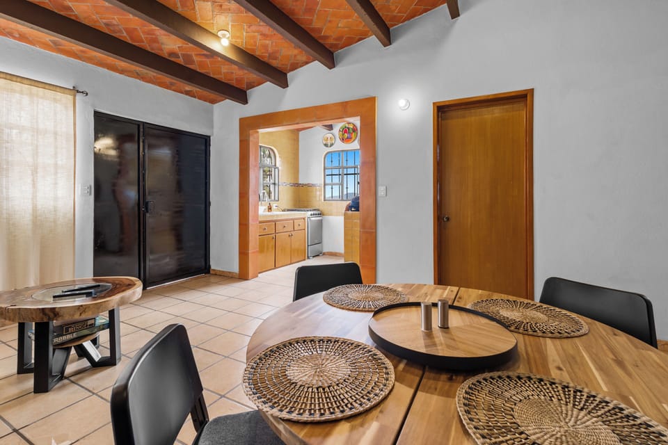 Comfort Villa, Garden View | Dining