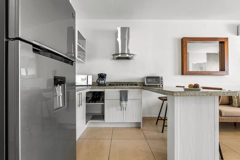 Family Apartment, Garden View | Private kitchen