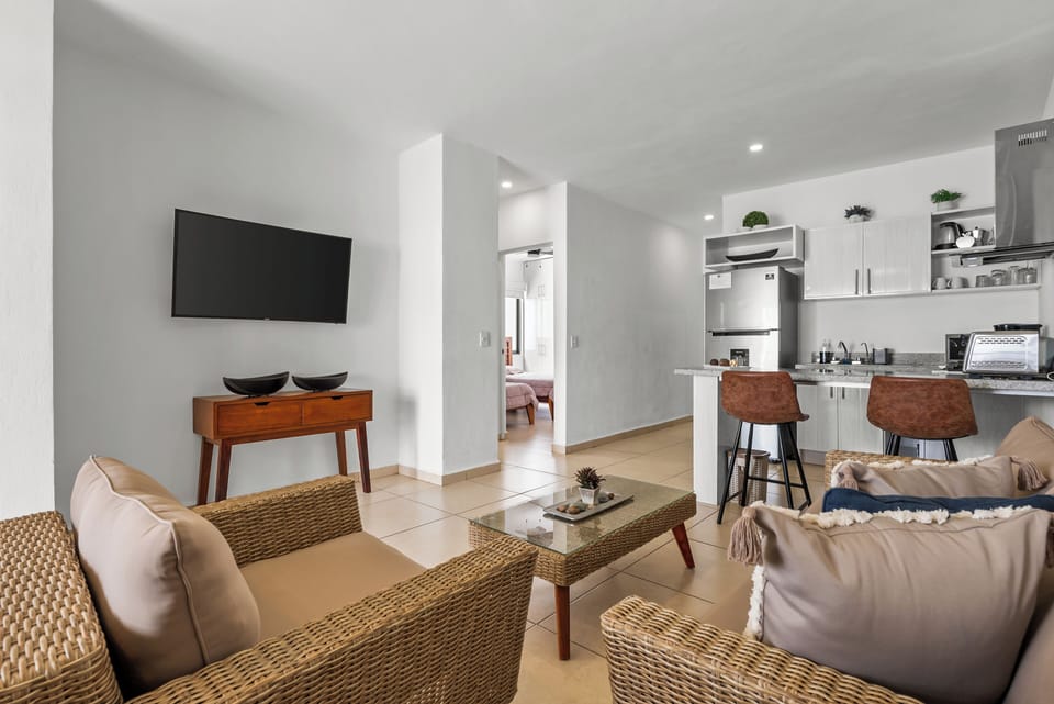 Family Apartment, Garden View | Living area