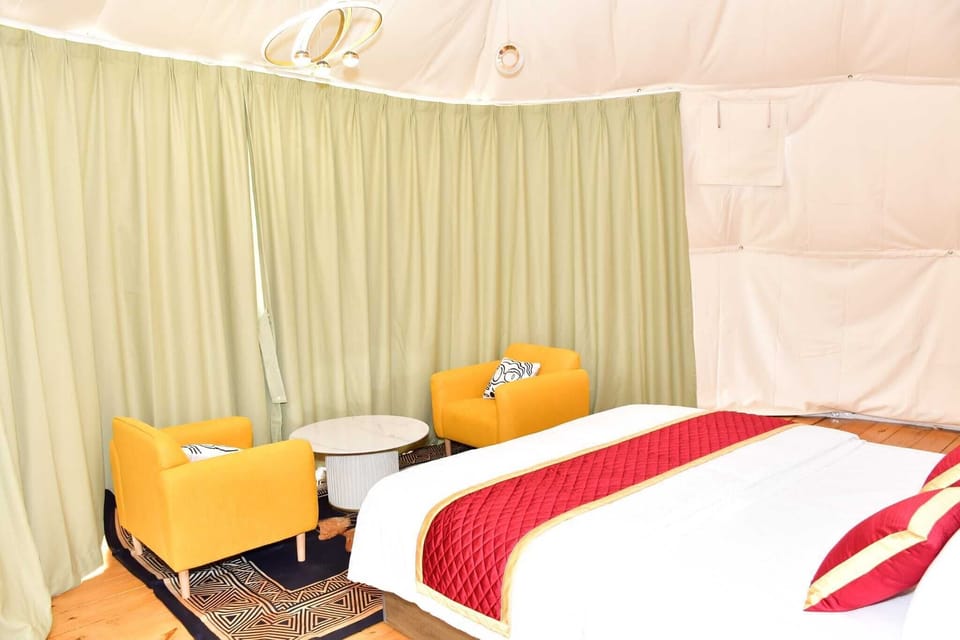 Design Room | WiFi (free), bed sheets