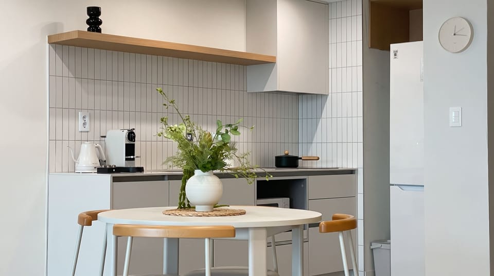 Premier Suite Twin Barrier Free | Private kitchen