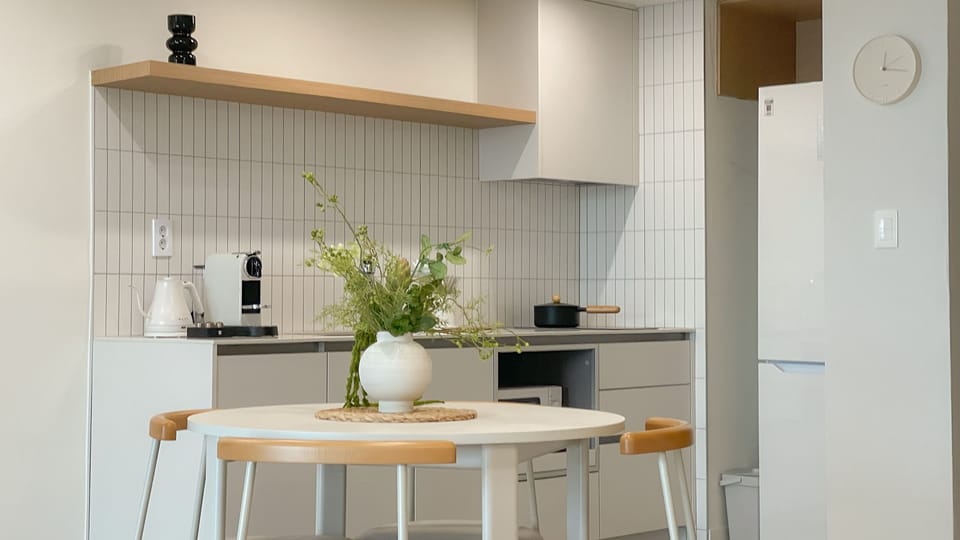 Premier Suite Twin Barrier Free | Private kitchen
