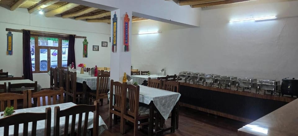Premium Room | Dining