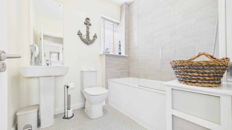 Anchors Aweigh - 2 Bedroom - New Hedges Cottage in Saundersfoot
