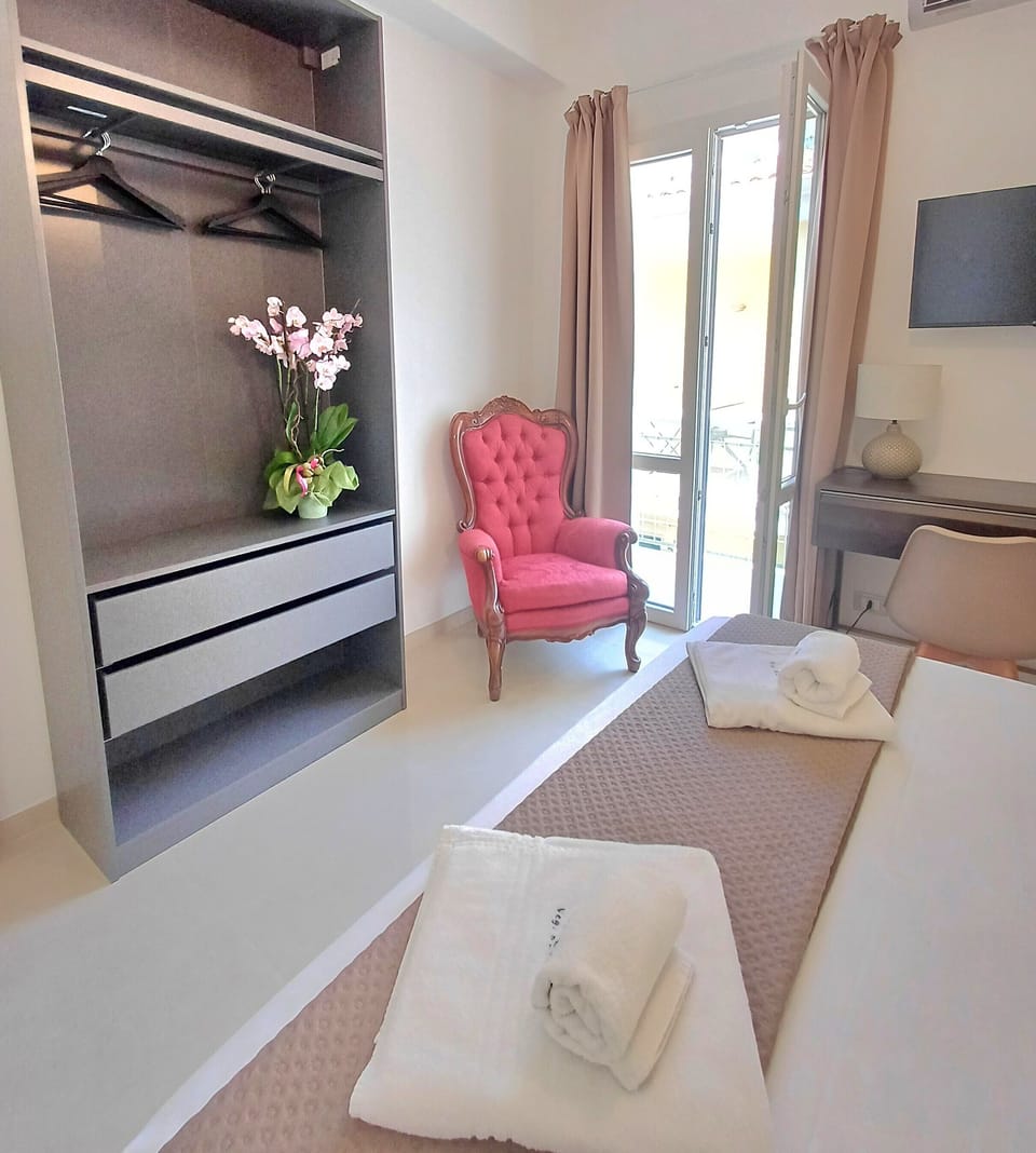 Standard Room, Balcony | Free WiFi