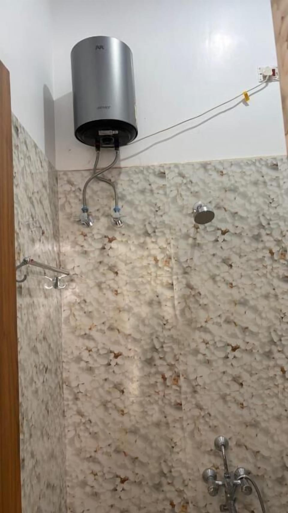Classic Double Room, Balcony | Bathroom
