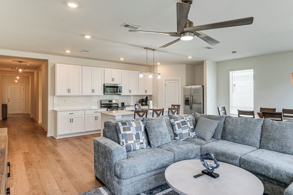 House (4 Bedrooms) | Interior