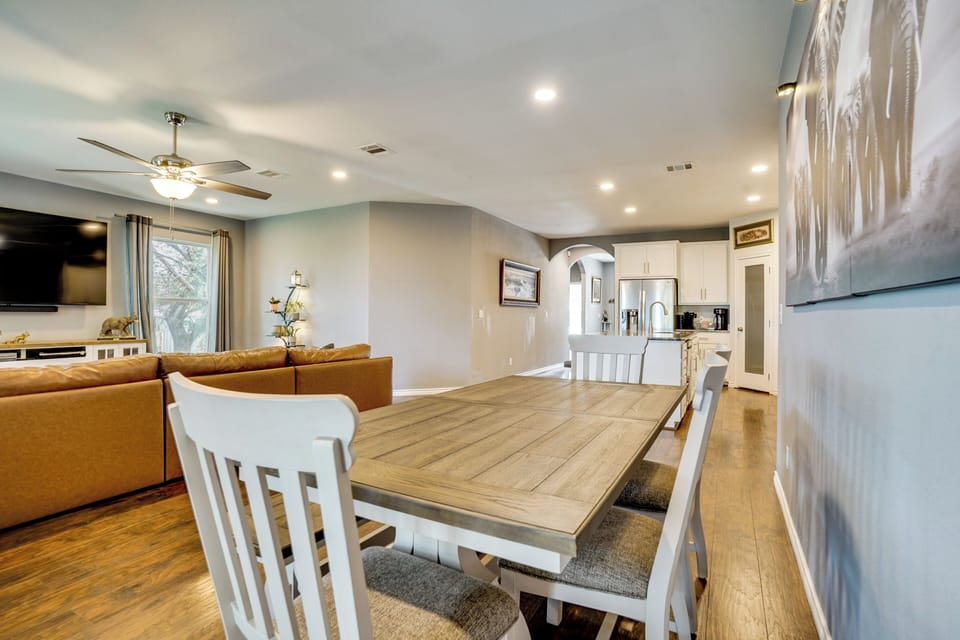 House (3 Bedrooms) | Interior