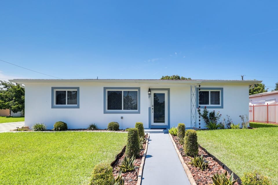 House (3 Bedrooms) | Front of property