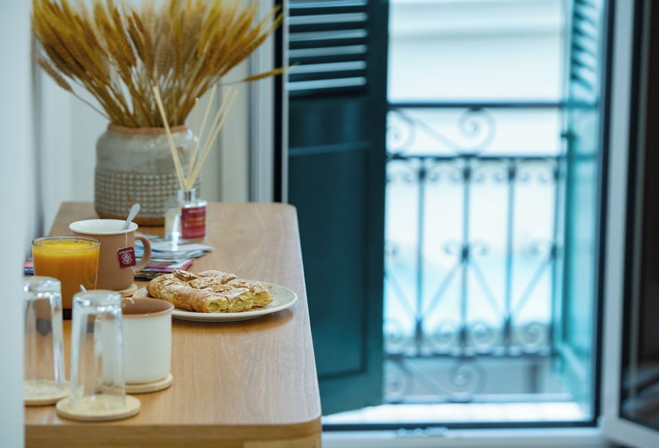 Superior Double Room | Breakfast meal