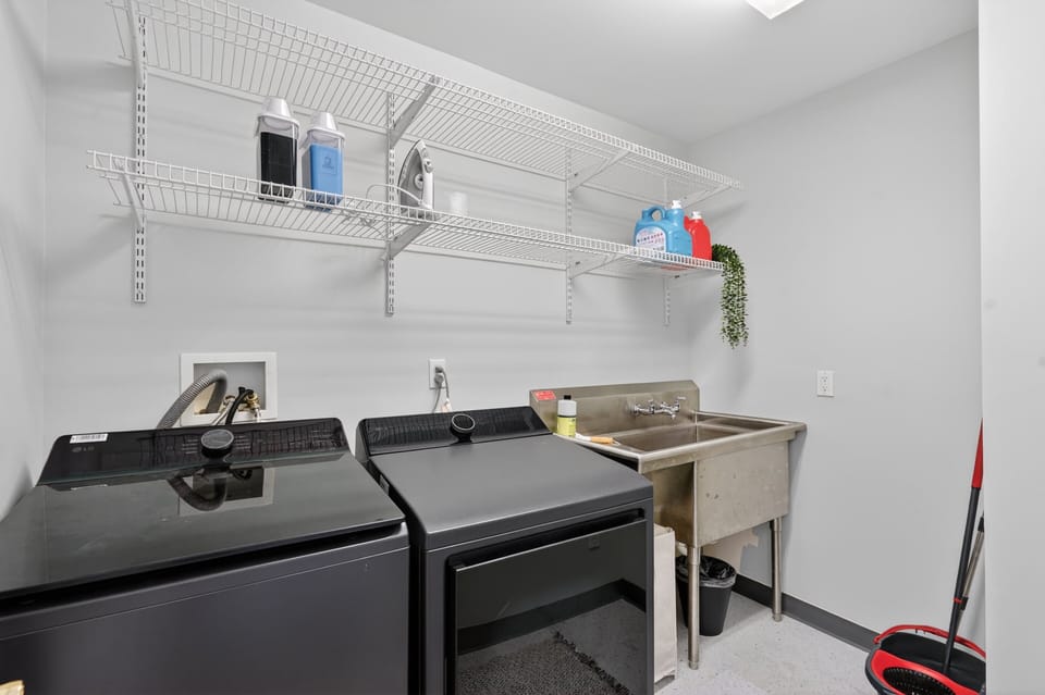 Condo, 3 Bedrooms | Interior