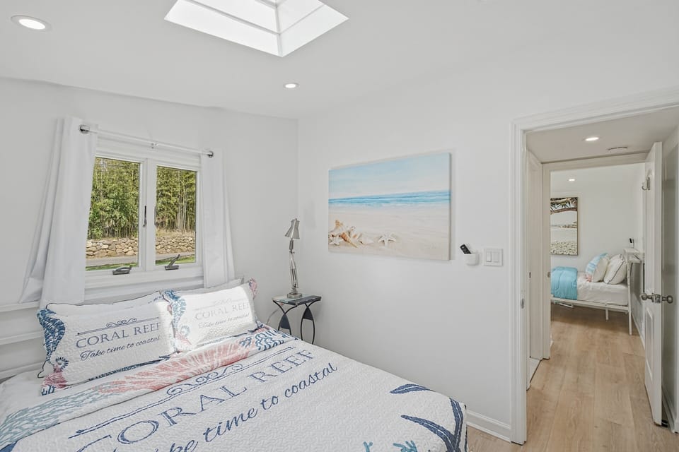 Cottage, 2 Bedrooms | 2 bedrooms, laptop workspace, WiFi (free)