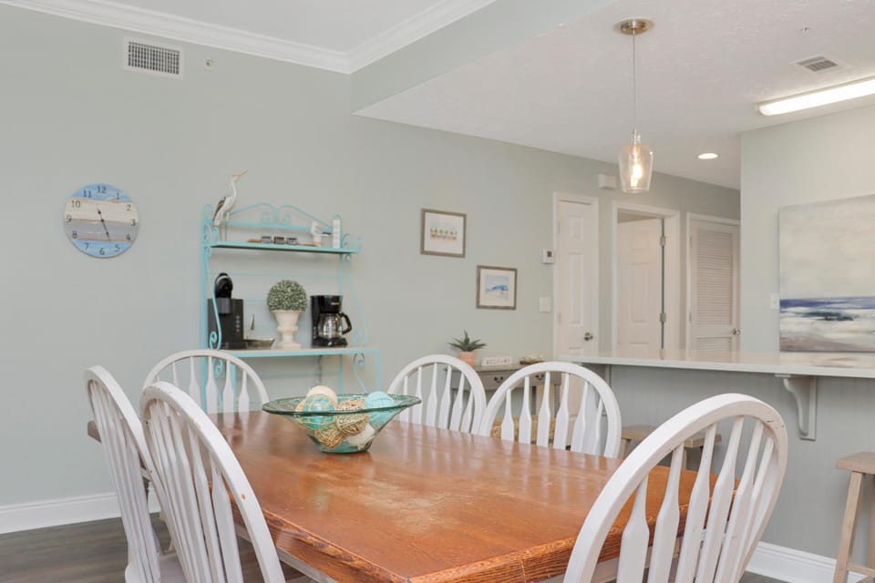 Condo, Multiple Beds (Summerhouse 206 - Brown Eyed Girl) | Dining