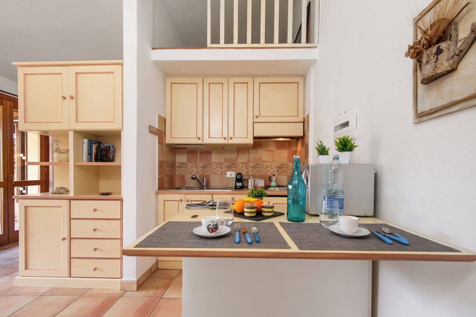 Family Studio, Microwave, Sea View (Nido Di Tom) | Private kitchen