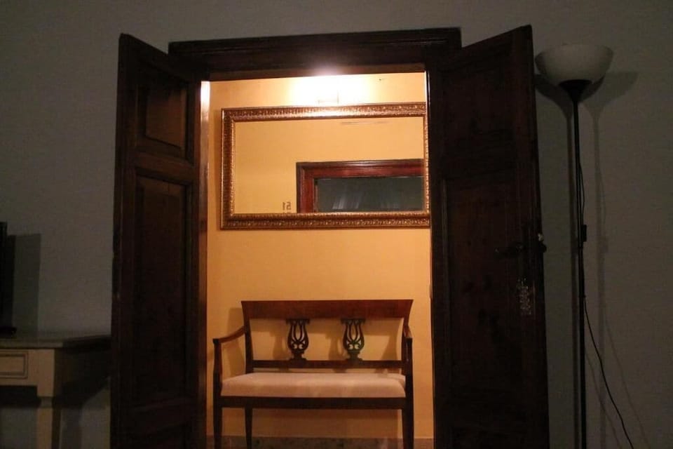 Superior Double Room, Courtyard View | Interior