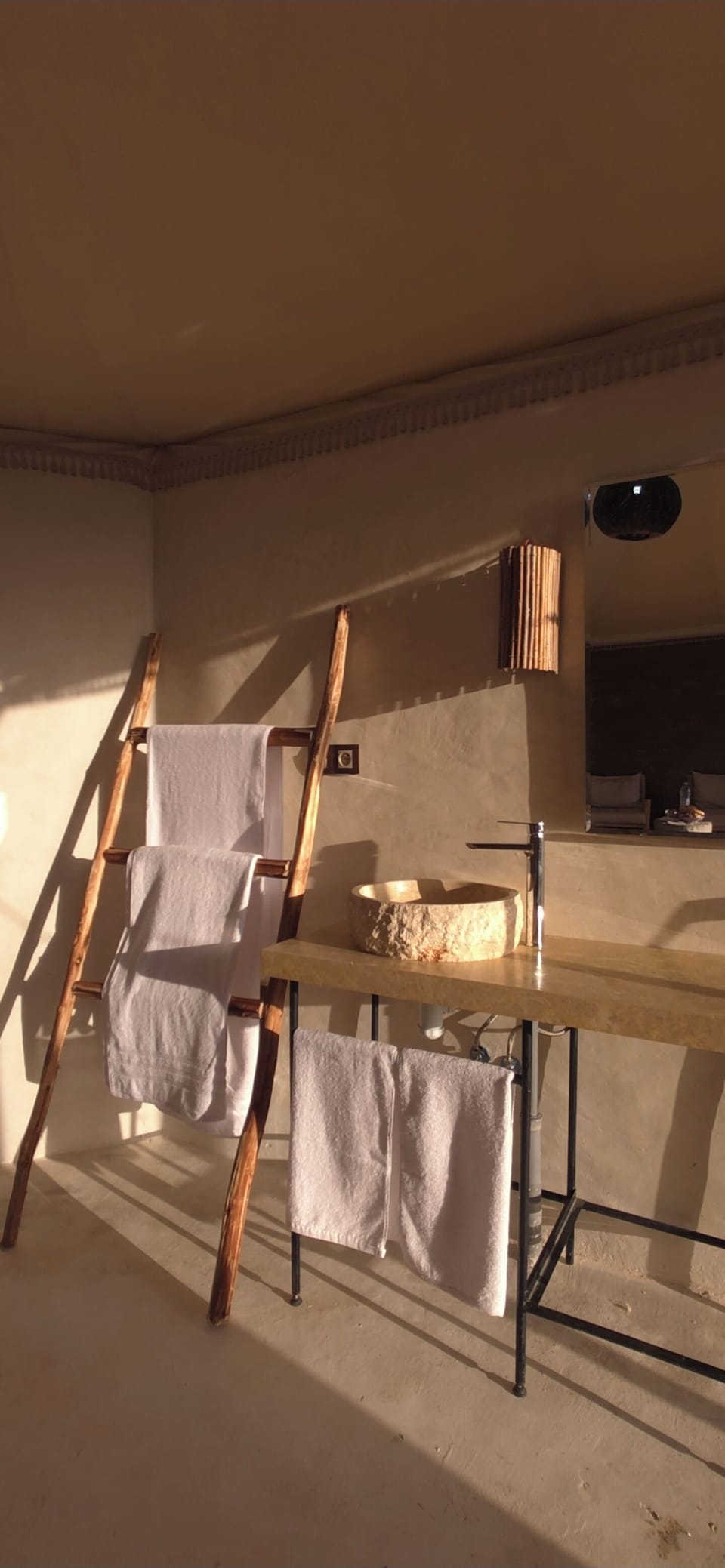 Deluxe Double or Twin Room, Desert View | Bathroom