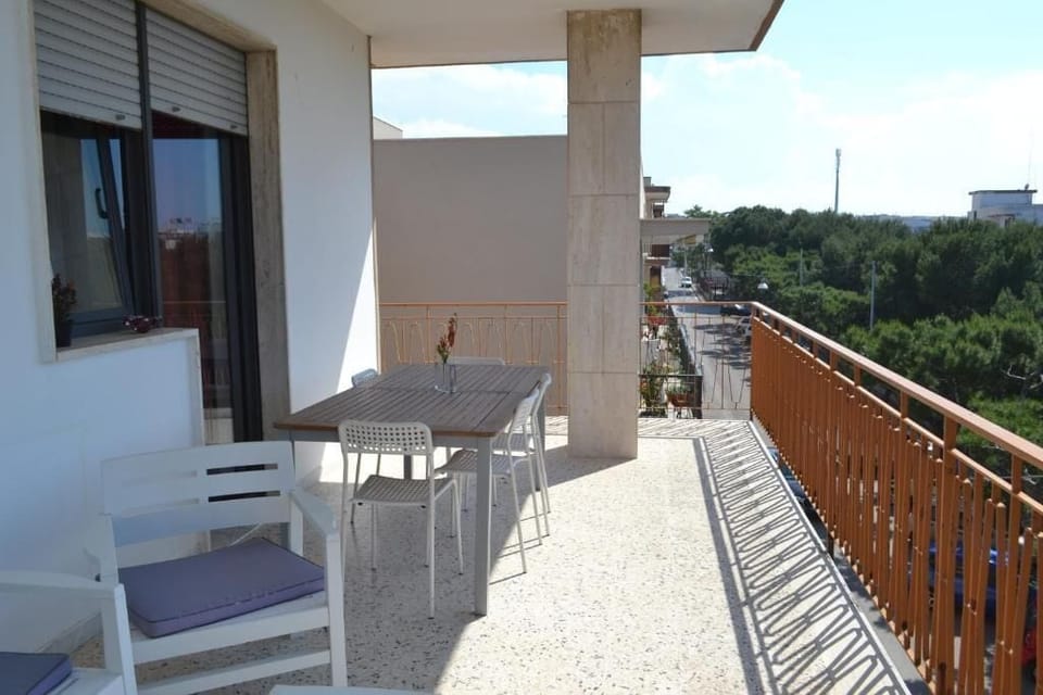 Double Room, 1 Double Bed, Balcony | Outdoor dining