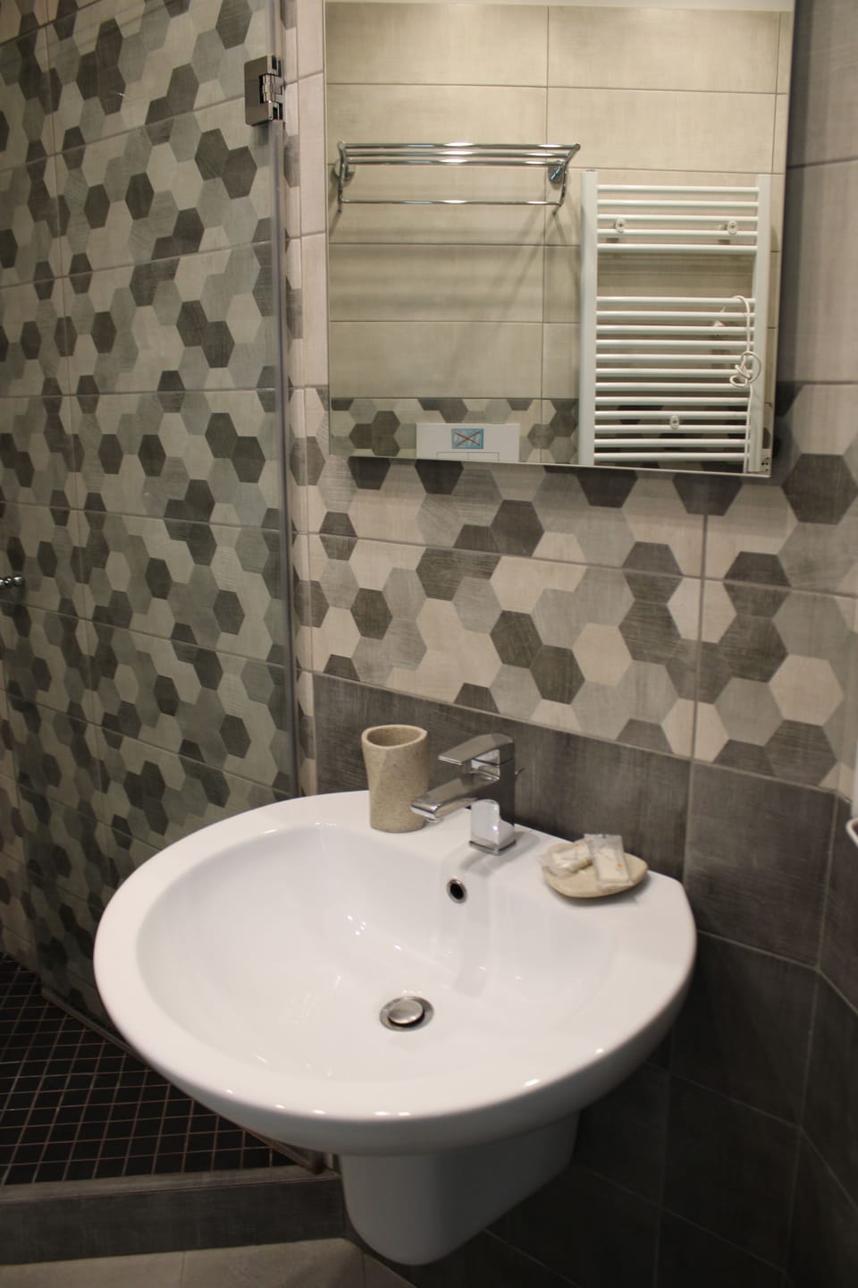 Comfort Double Room | Bathroom | Shower, hair dryer, towels, soap