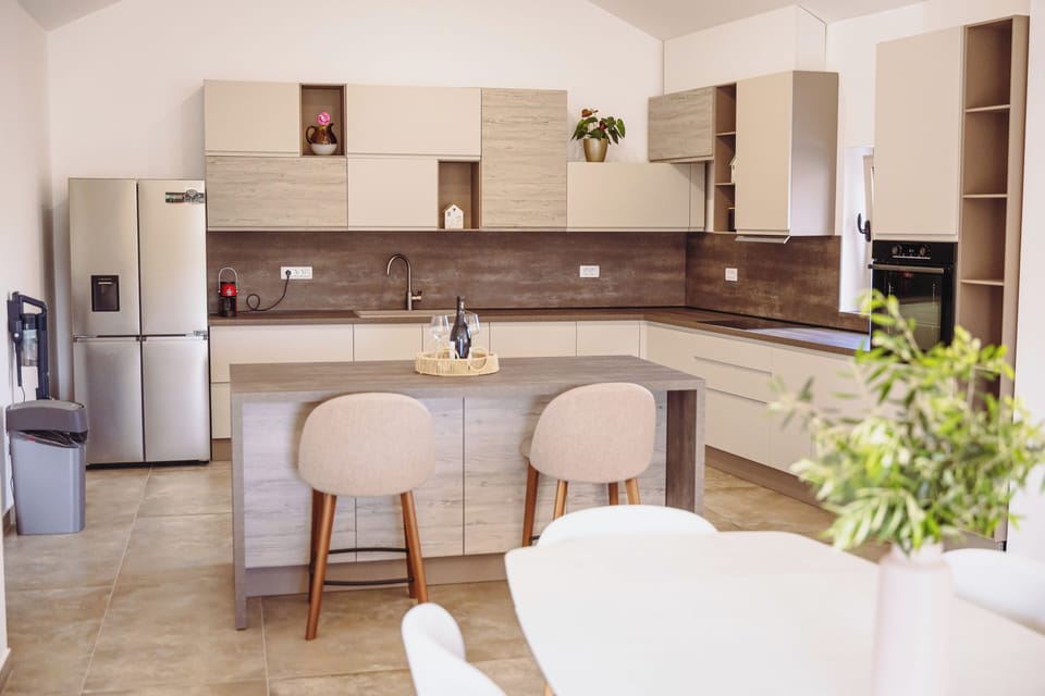 Traditional House, Garden View | Private kitchen | Espresso maker, coffee/tea maker, electric kettle