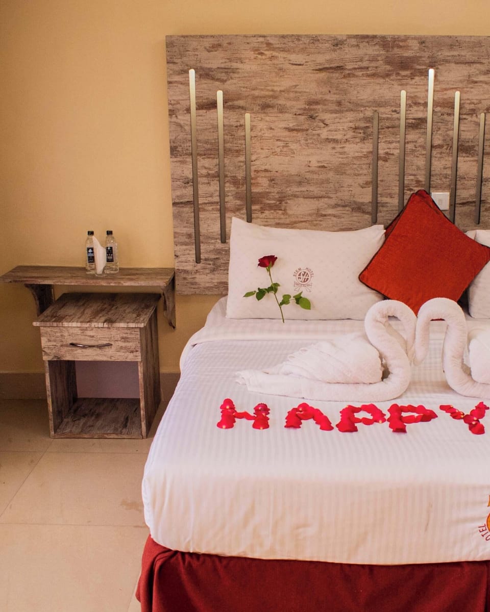 Executive Suite, Patio, Resort View | Soundproofing, WiFi (free)