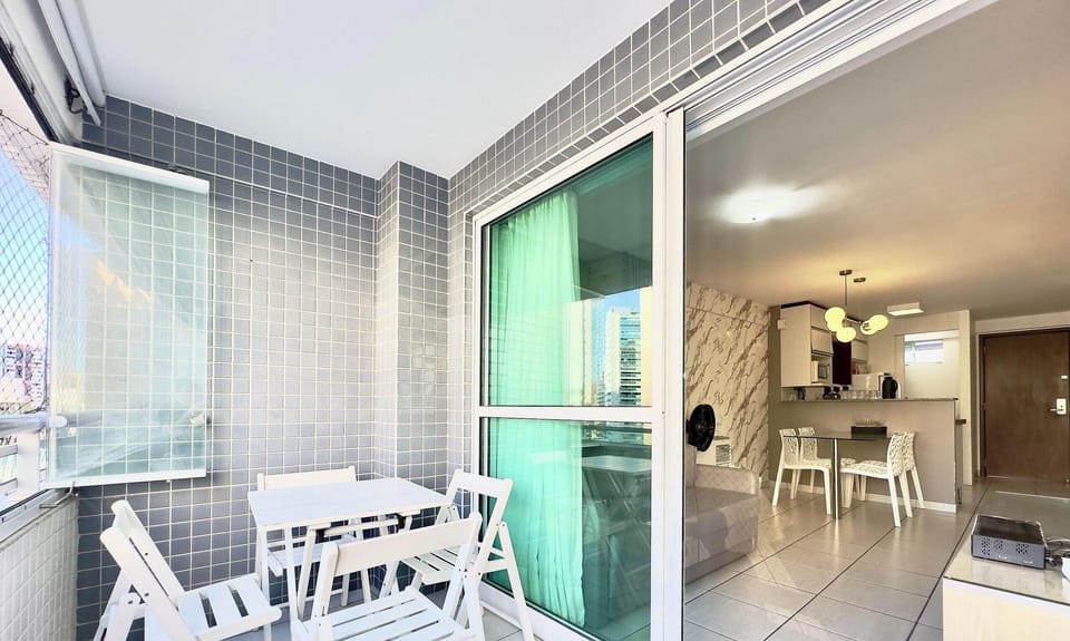 Basic Apartment | Dining