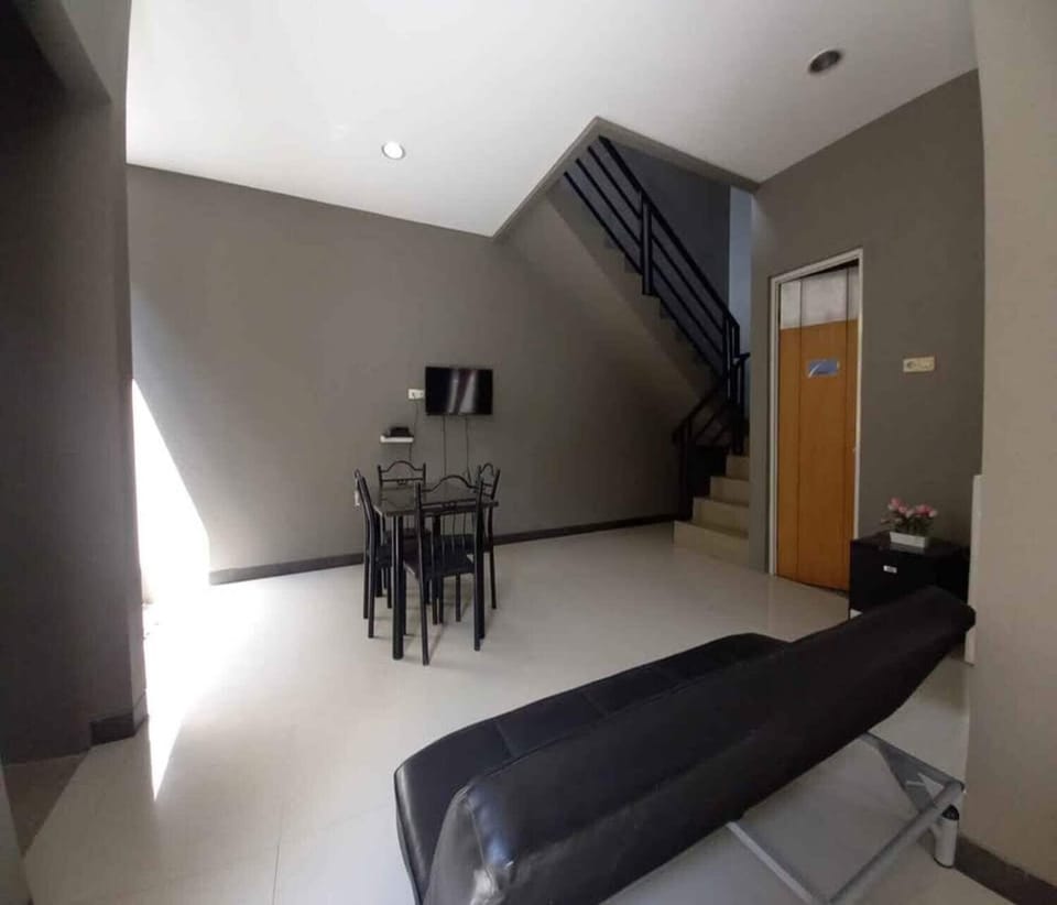 House, 3 Bedrooms | Interior