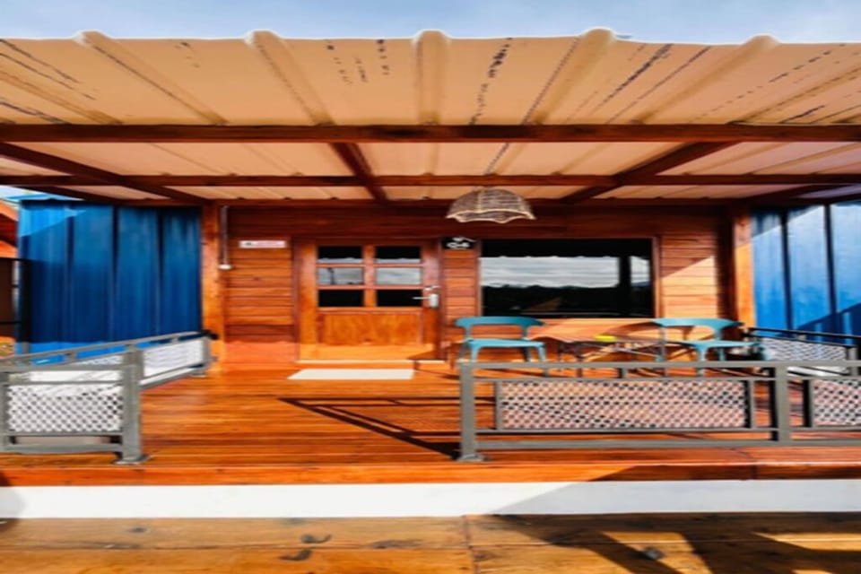 Family Cabin, Lanai, Lake View | Terrace/patio