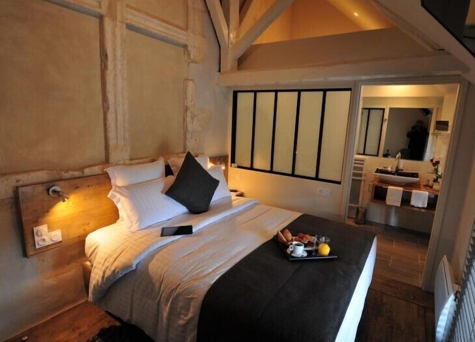 Double Room (Belvédère) | 1 bedroom, premium bedding, minibar, desk