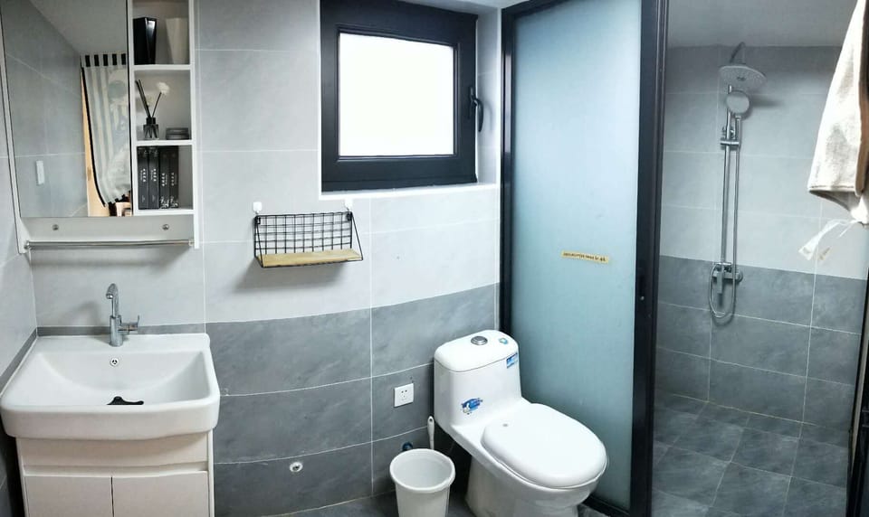 Basic Double Room, Lanai, Courtyard Area | Bathroom | Shower, hair dryer, towels, shampoo