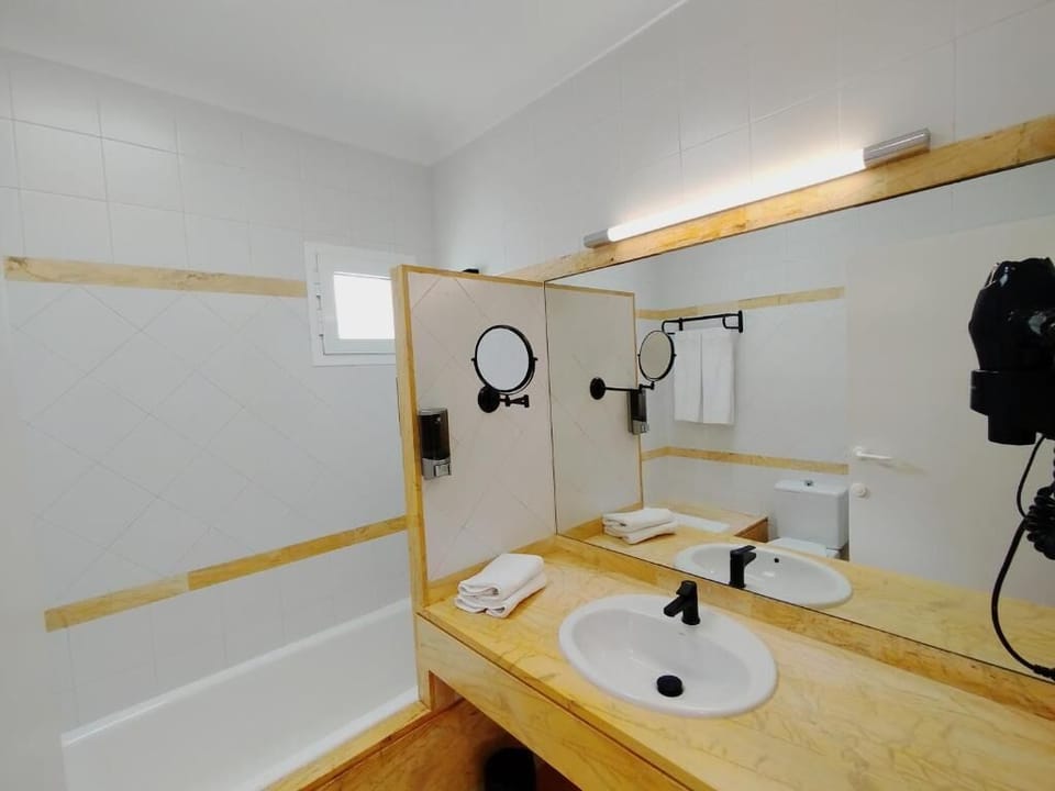 Double Room | Bathroom