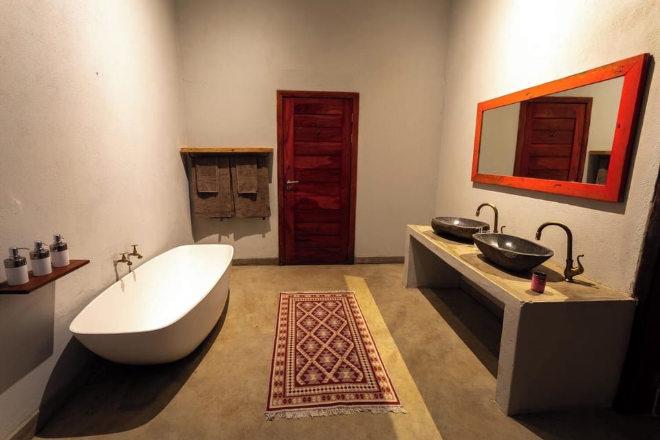 Towels, soap, shampoo, toilet paper