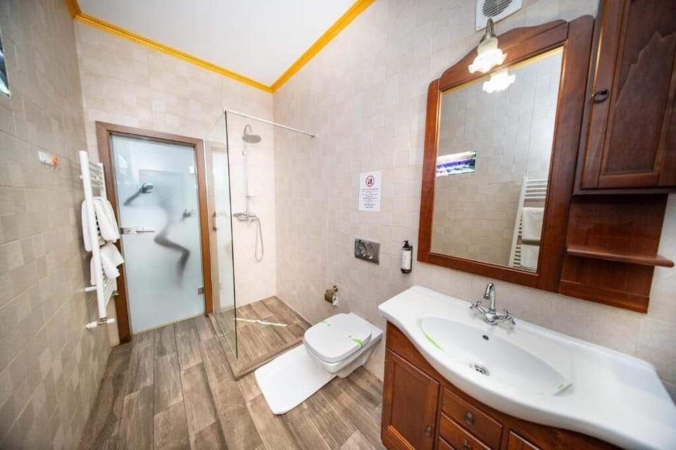 Apartment, Courtyard View | Bathroom