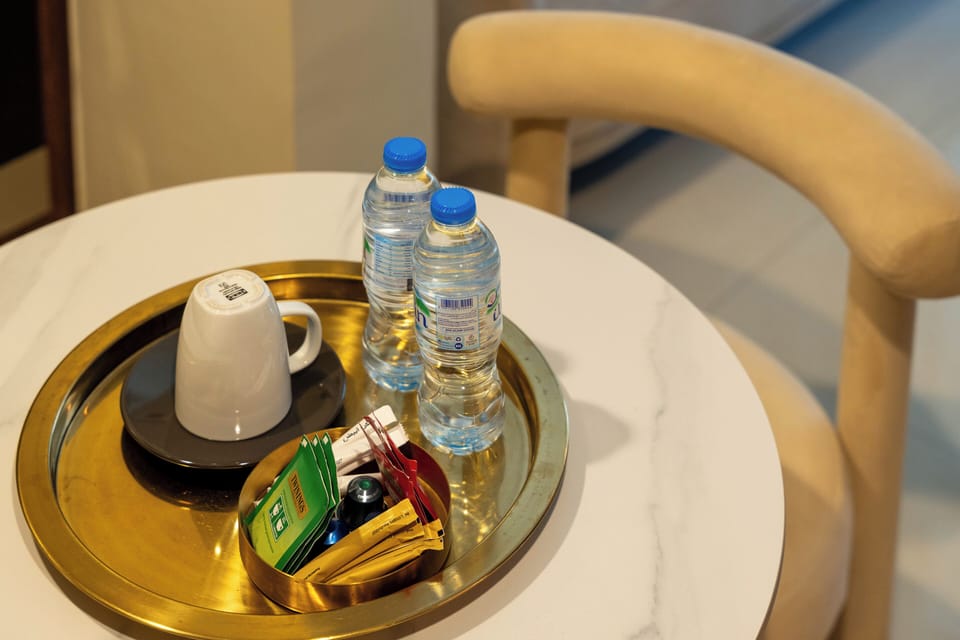 Deluxe Apartment, Balcony, Lake View | Private kitchen | Espresso maker, coffee/tea maker, full-size fridge, microwave