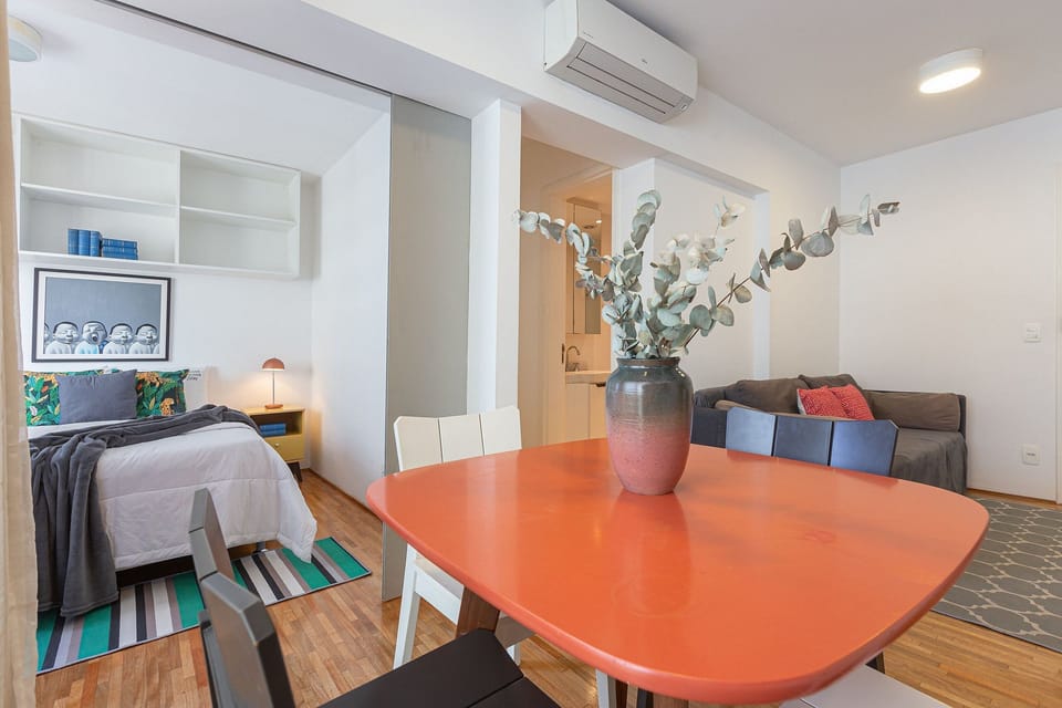 Basic Apartment | Dining