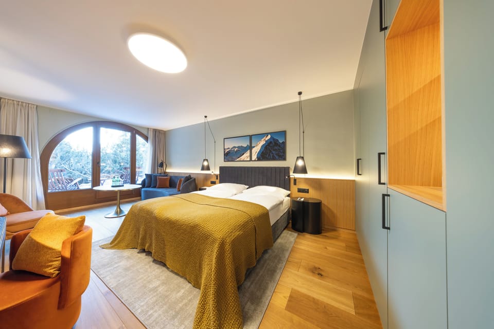 In-room safe, desk, blackout drapes, soundproofing