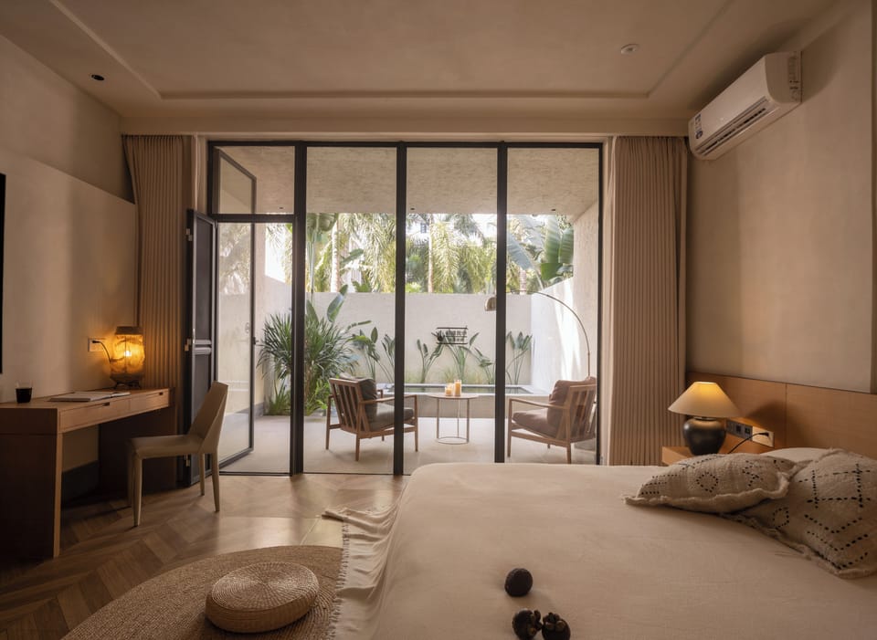 Signature Double Room, Garden View | Premium bedding, desk, blackout drapes, soundproofing