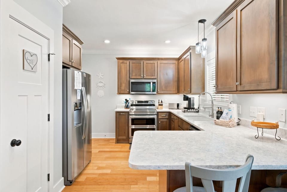 House, Multiple Beds (Rookery III 7029 - Coral Cabana) | Private kitchen