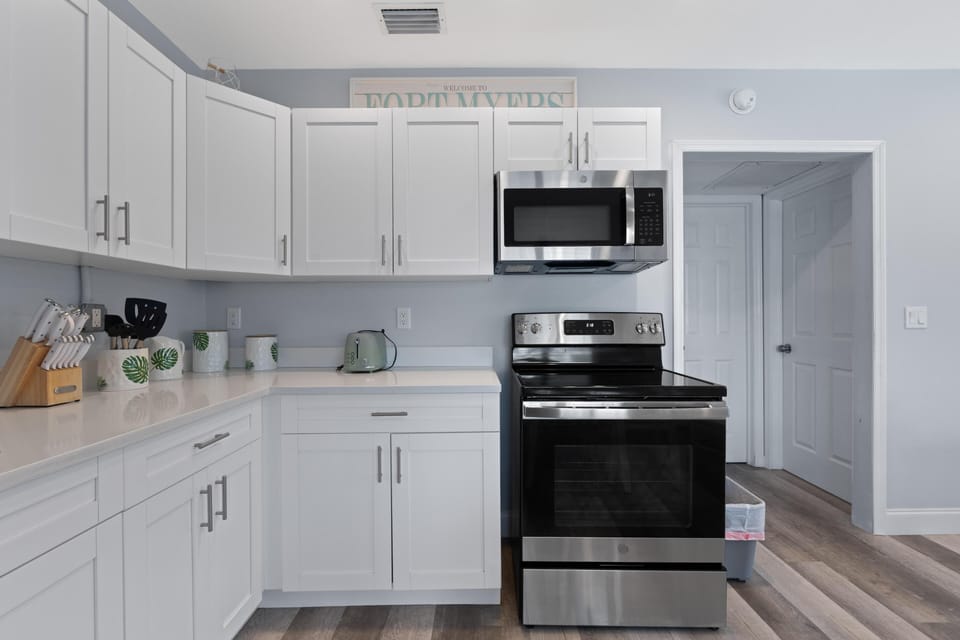 House, Multiple Beds (Dune Your Thing B) | Private kitchen