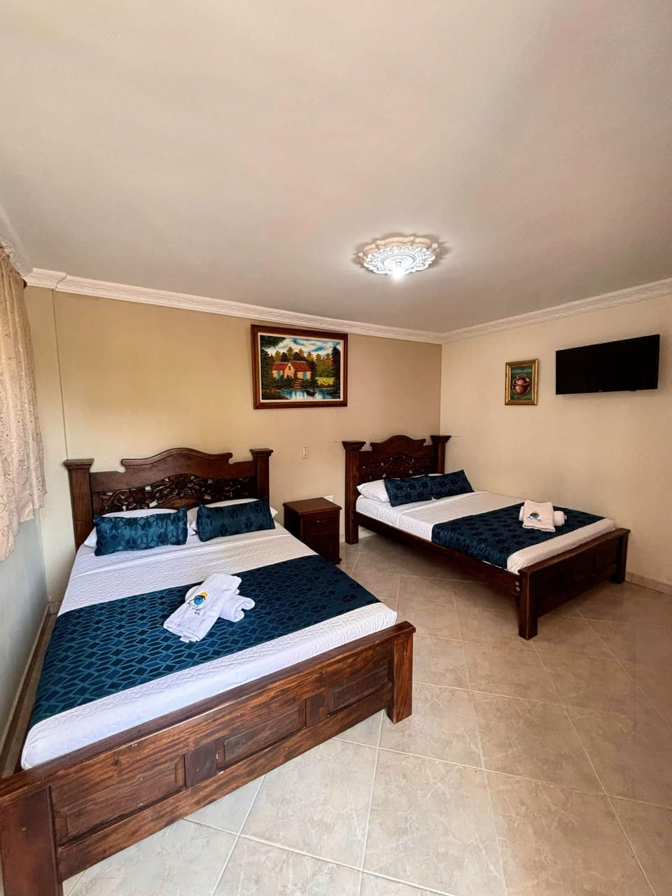 Standard Quadruple Room | WiFi (free), individually furnished, bed sheets